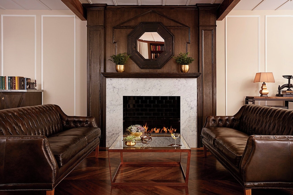 The Gregorian Hotel 35/50