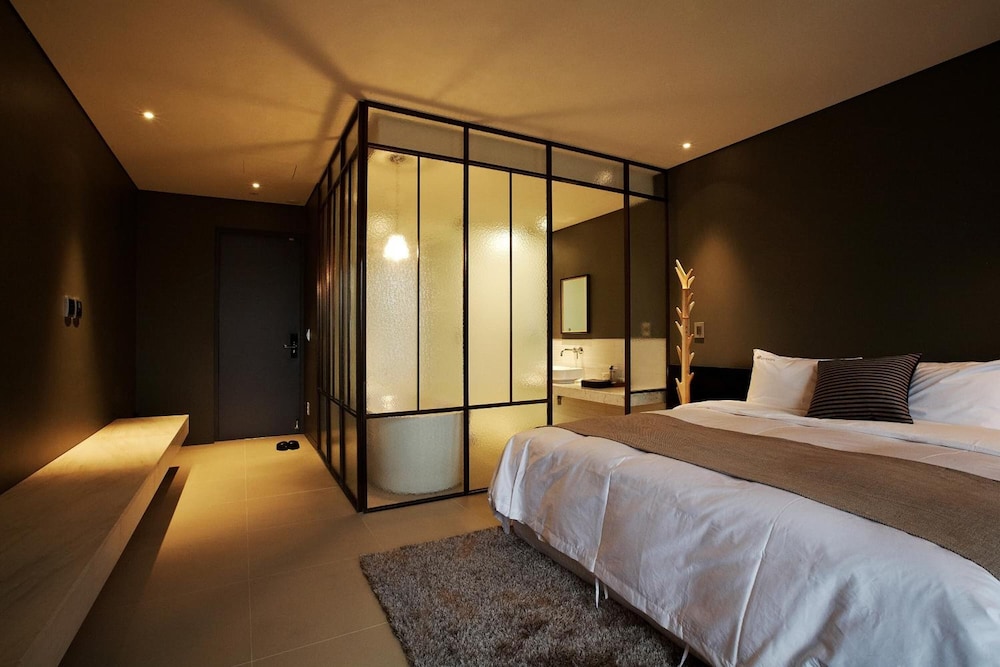 URBAN BOUTIQUE HOTEL 9/32