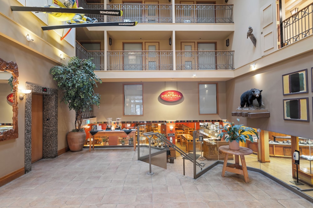 Banff Ptarmigan Inn 44/64