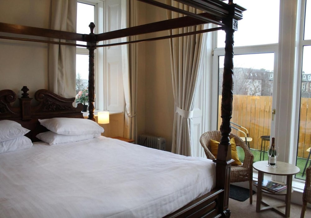 The Woodhouse Hotel 7/34