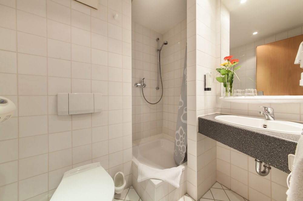 Hotel Am Seegraben Cottbus 27/77