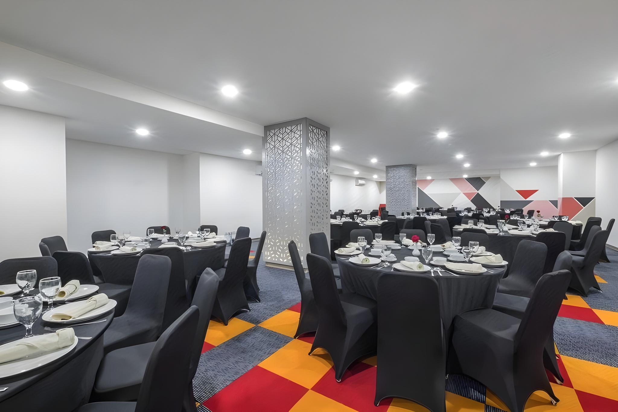 Royal Bay Makassar 22/23