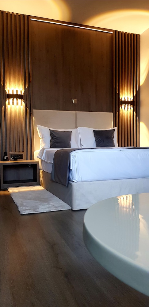 Unique Hotel 20/67