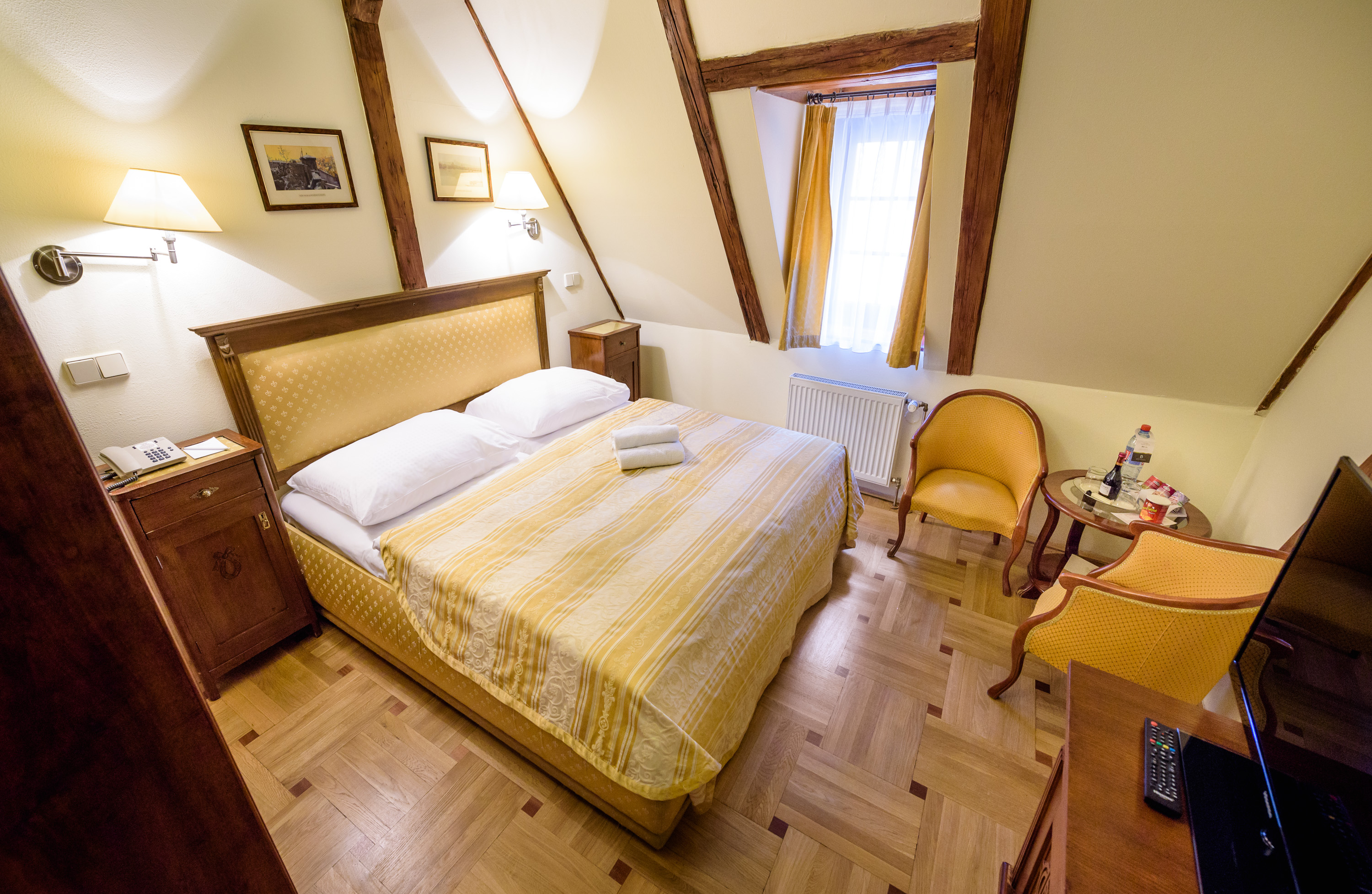 Standard, Double or Twin Bed