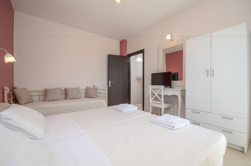 Naxos Luxury Villas 6/36