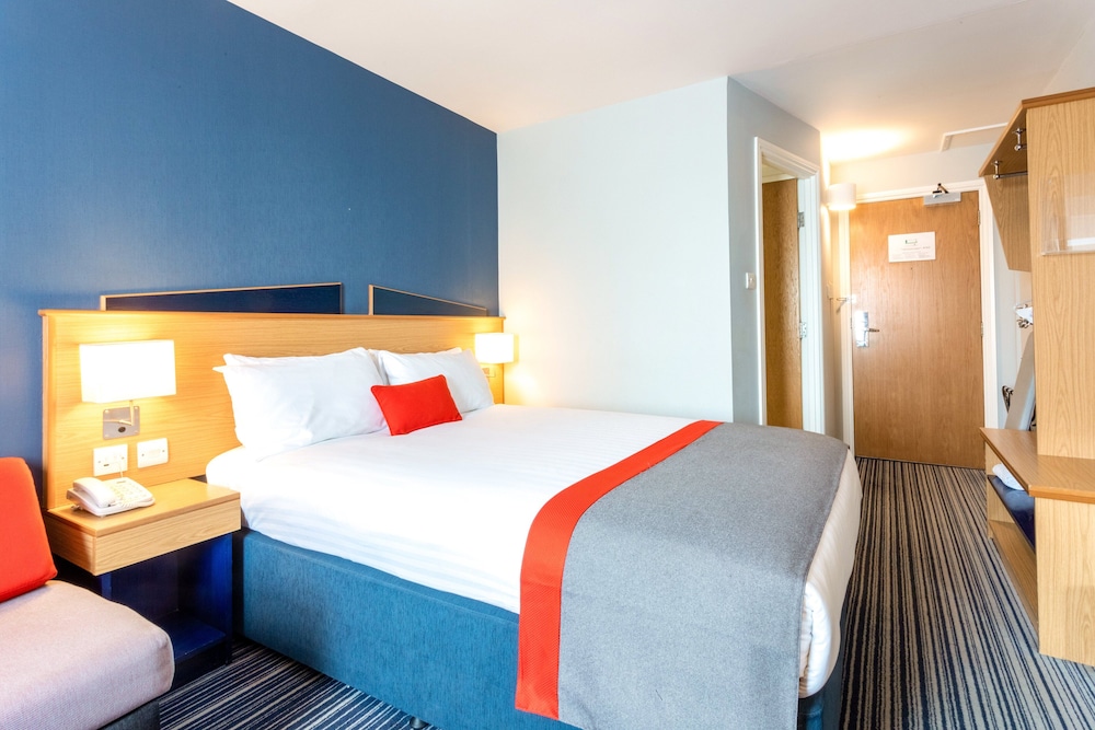 Holiday Inn Express Perth 22/72