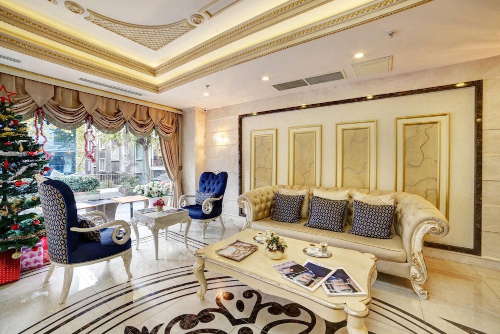 Halifaks Hotel 34/50