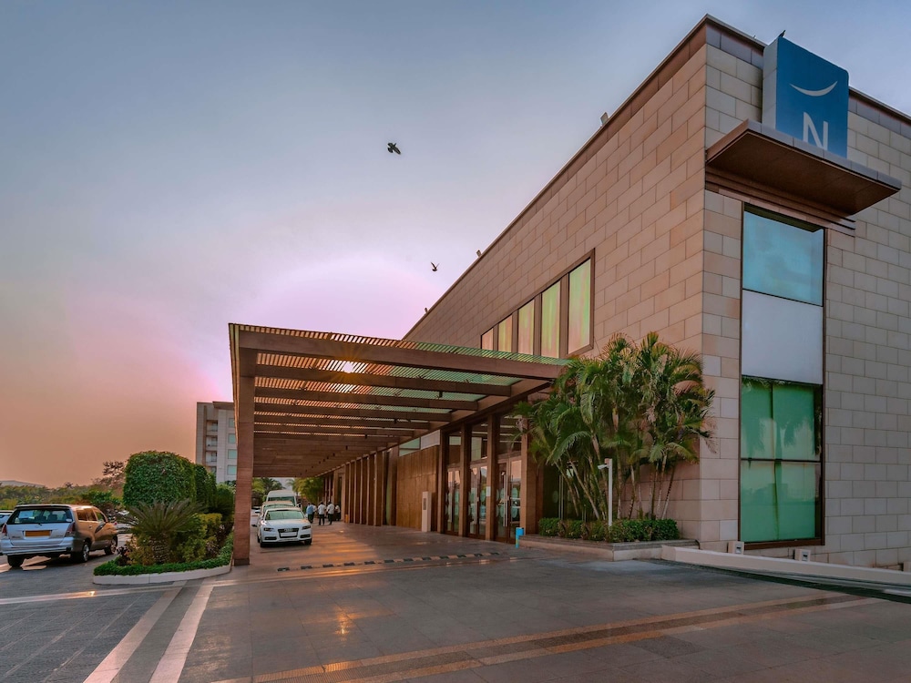 NOVOTEL HYDERABAD AIRPORT 64/71