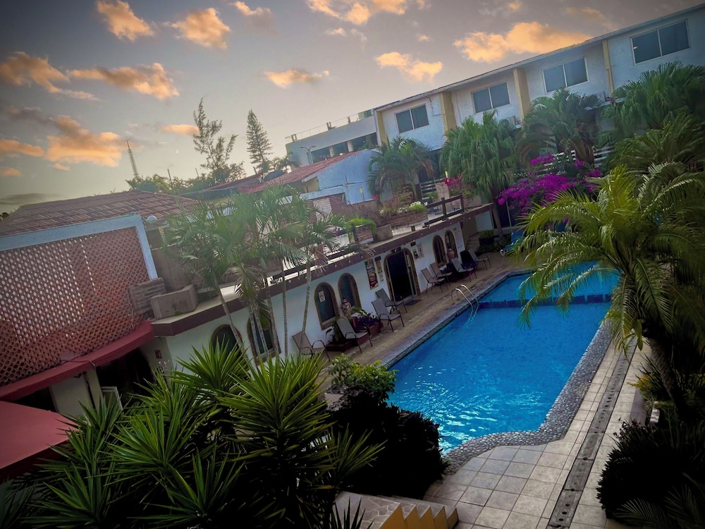 VF Villa Florencia Hotel 53/58