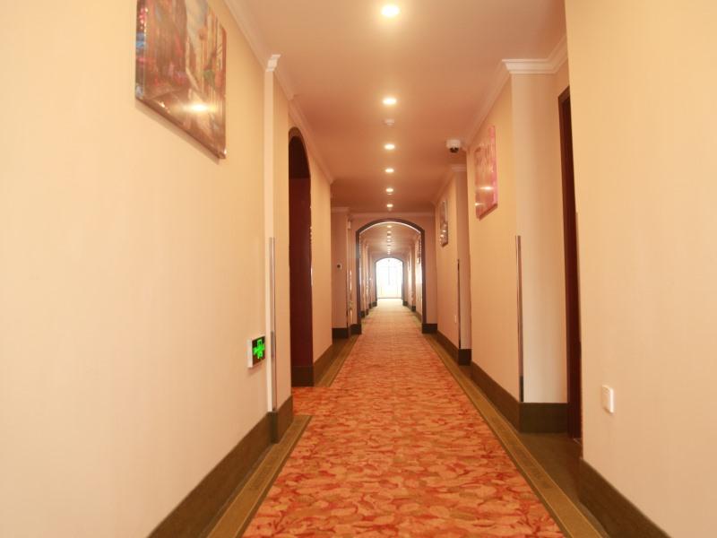 GreenTree Inn Shanghai MinHang District PuJiang Town JiangYue Road Metro Station 4/21