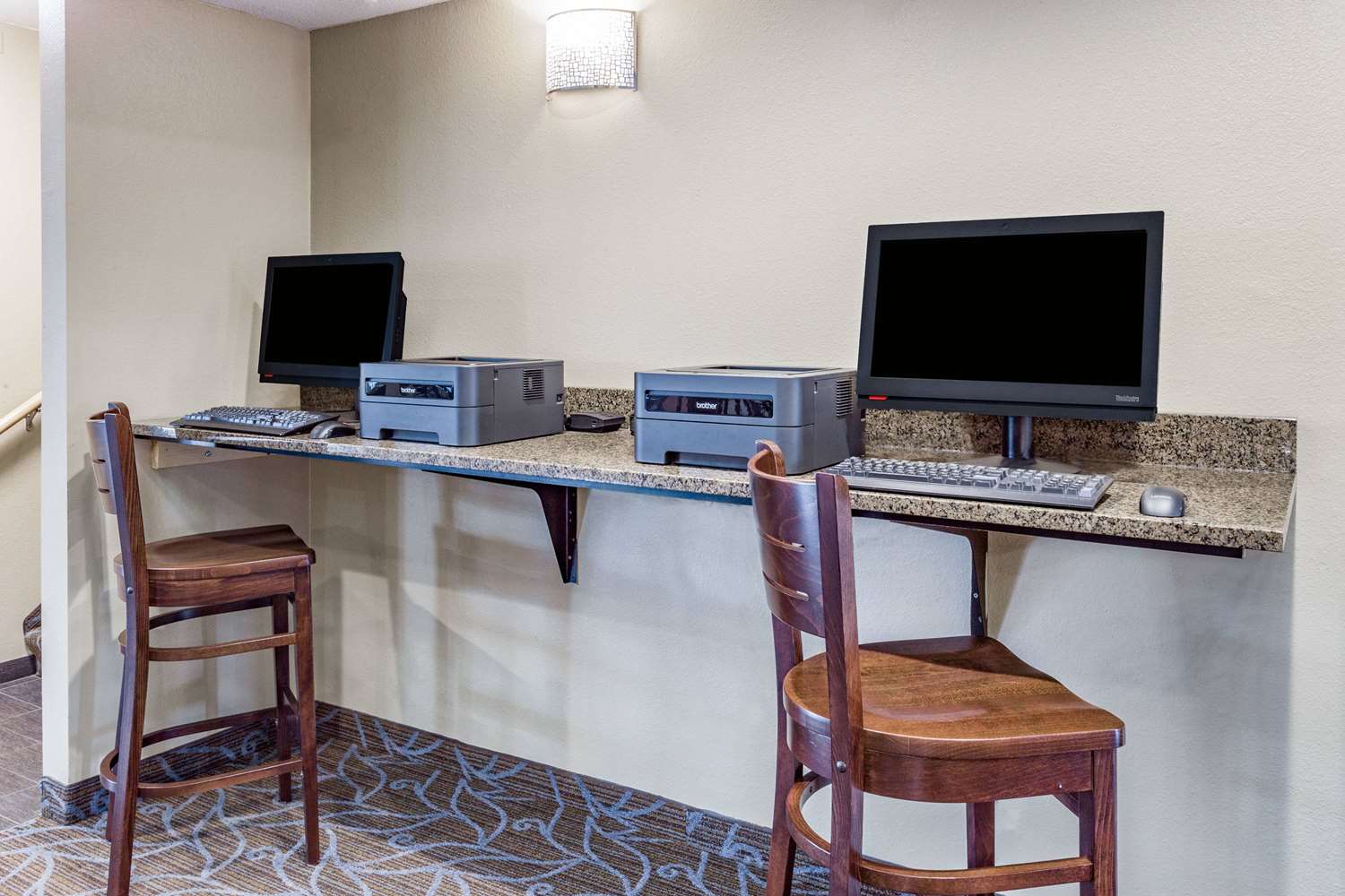 AmericInn by Wyndham Burnsville 18/20