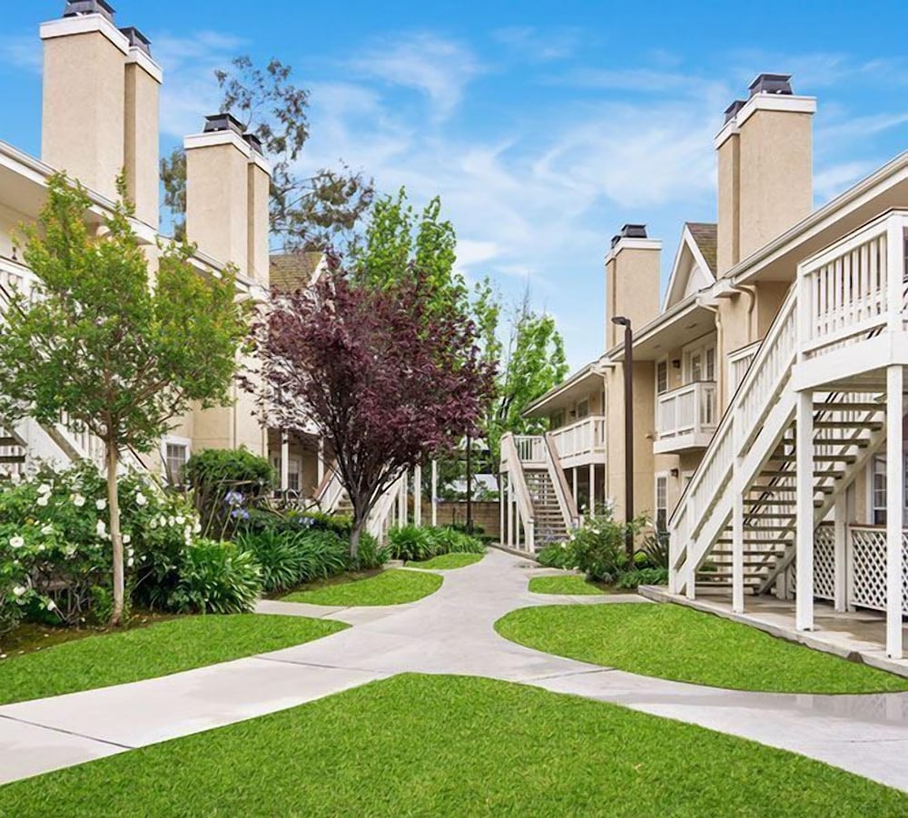 Chase Suite Hotel Brea 54/55