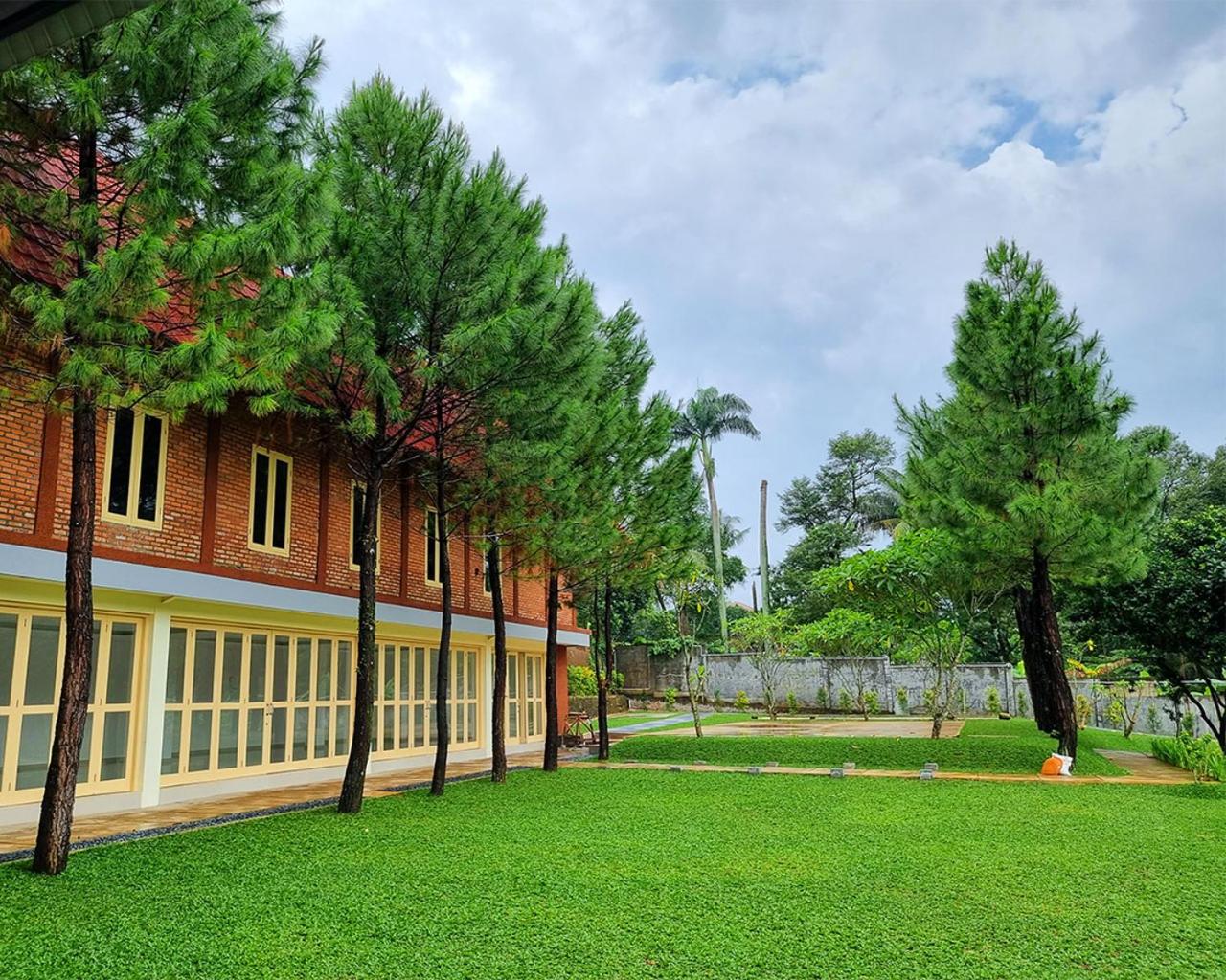 Asyana Sentul Bogor 68/69