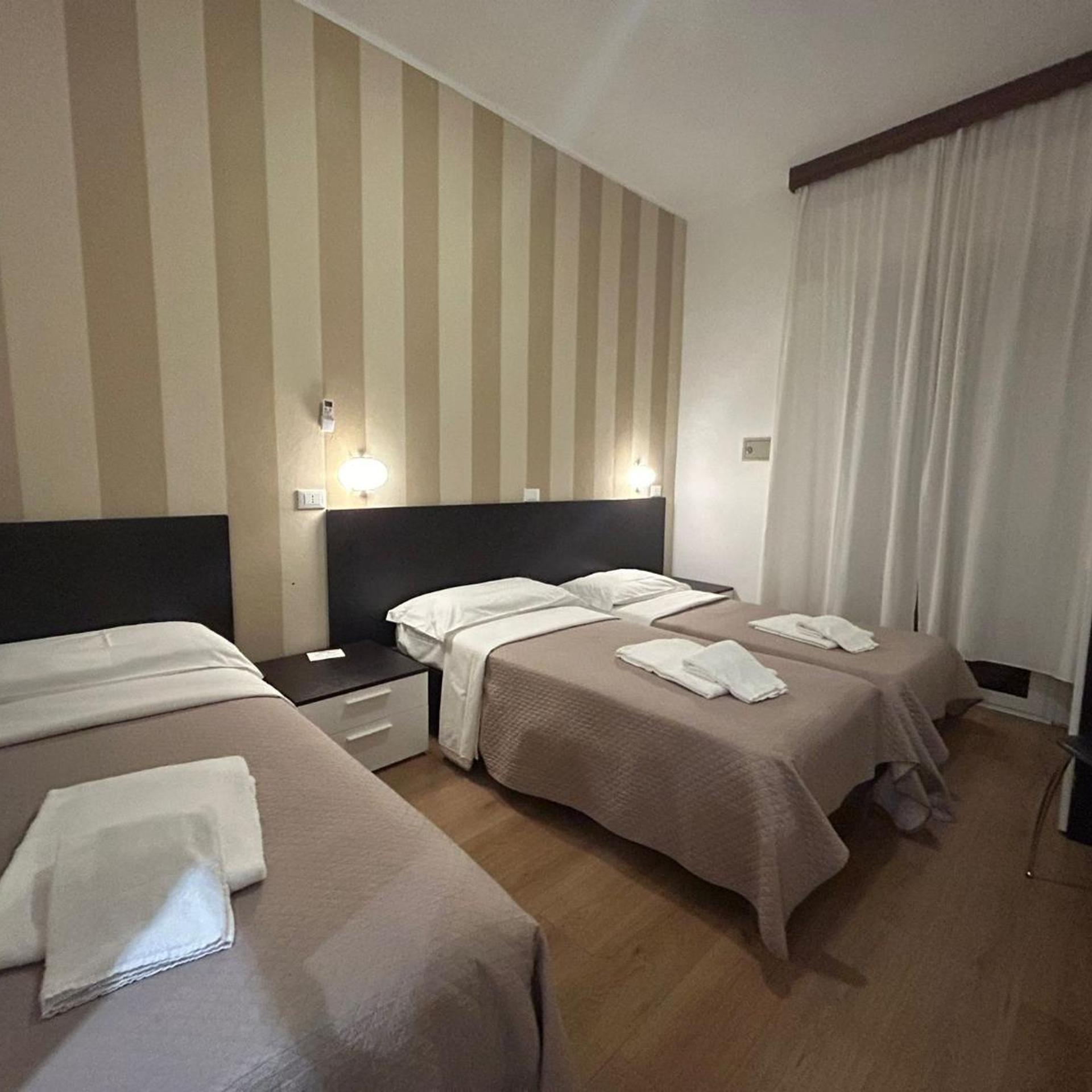 Hotel Sorrento 12/57