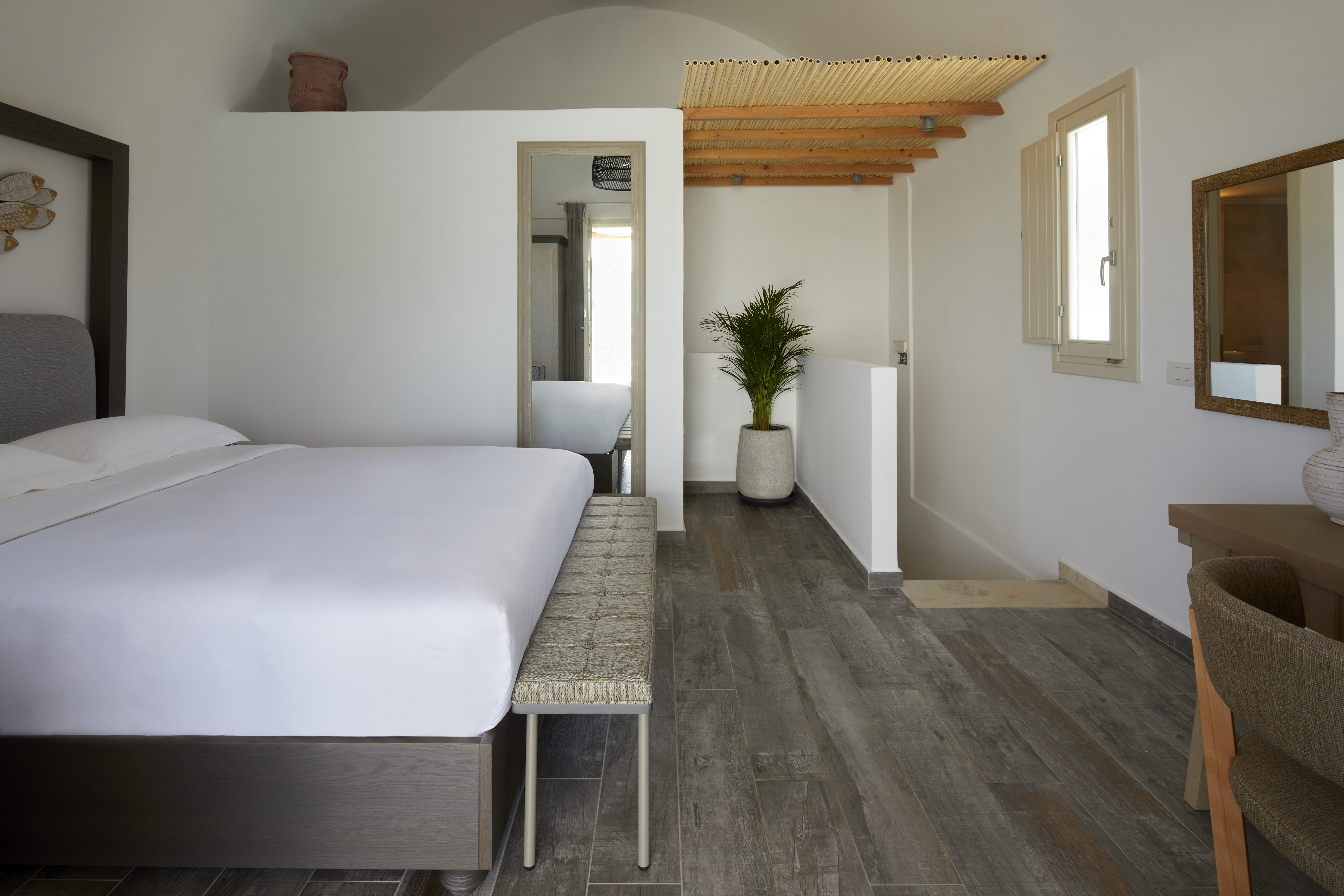 GUEST ROOM, KING BED, HOT TUB