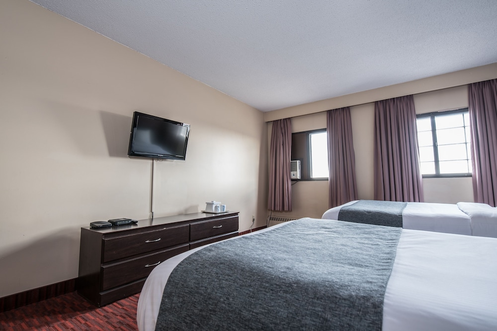 ROOM, 2 DOUBLE BEDS