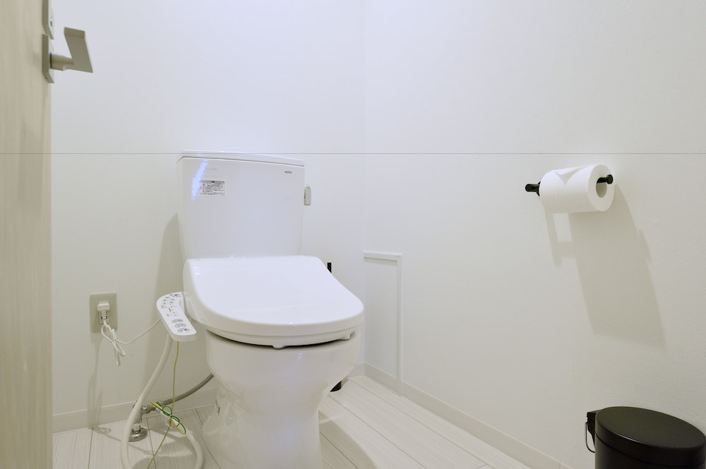 FAMILY SUITE, 4 BEDS, PRIVATE BATHROOM, SOFA