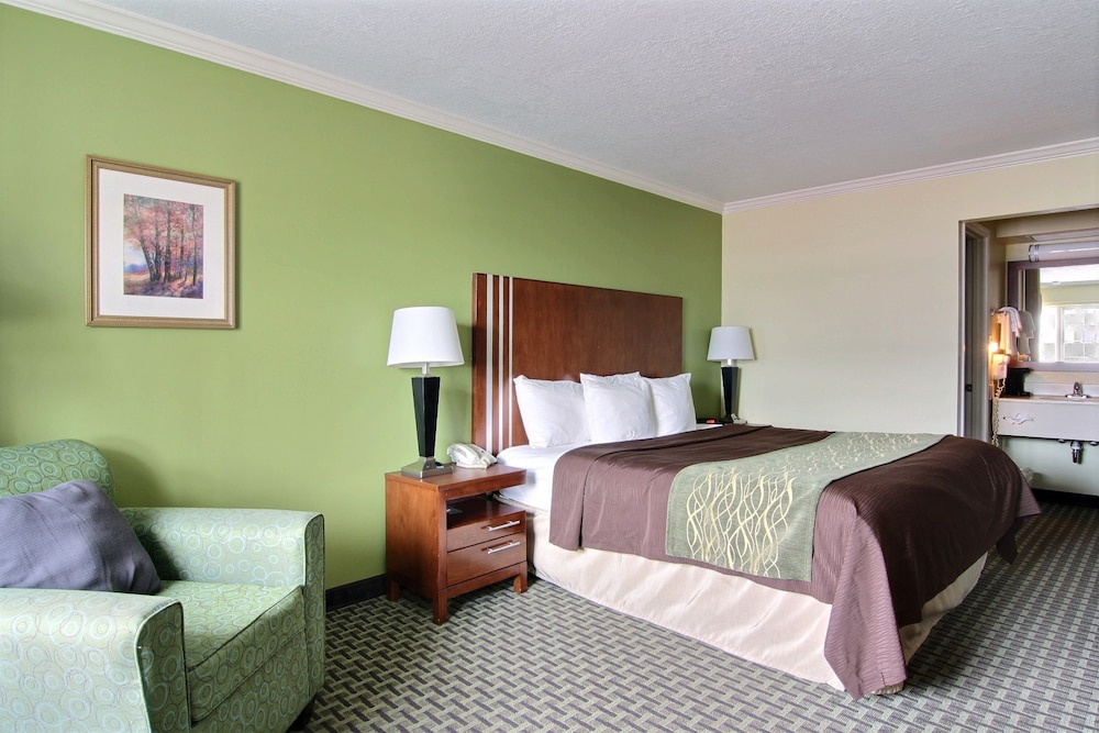 Days Inn by Wyndham Austintown 12/41