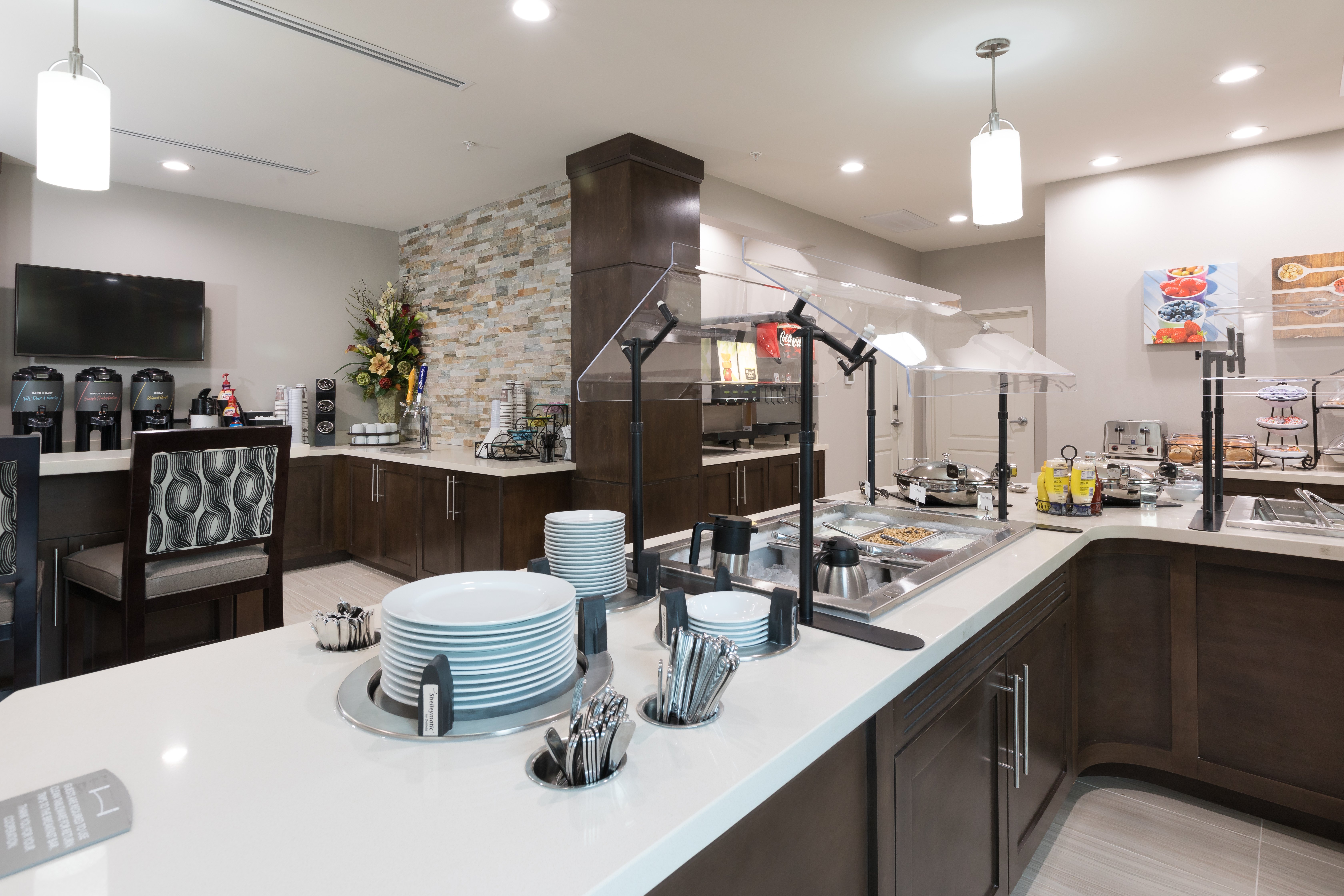 Staybridge Suites Lake Jackson 33/53