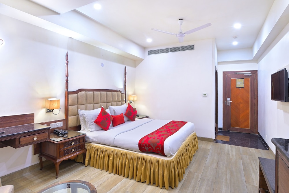 Suite, King Bed