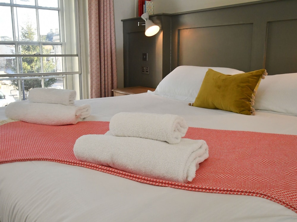 The Lansdowne Hotel 35/55