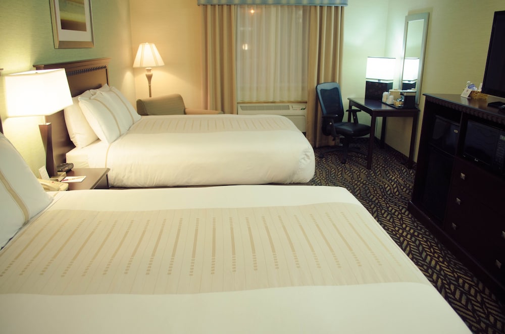 Fireside Inn & Suites 24/88