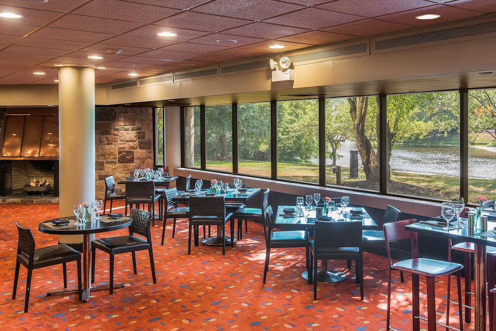 HOLIDAY INN EXPRESS PRINCETON SOUTHEAST 47/69