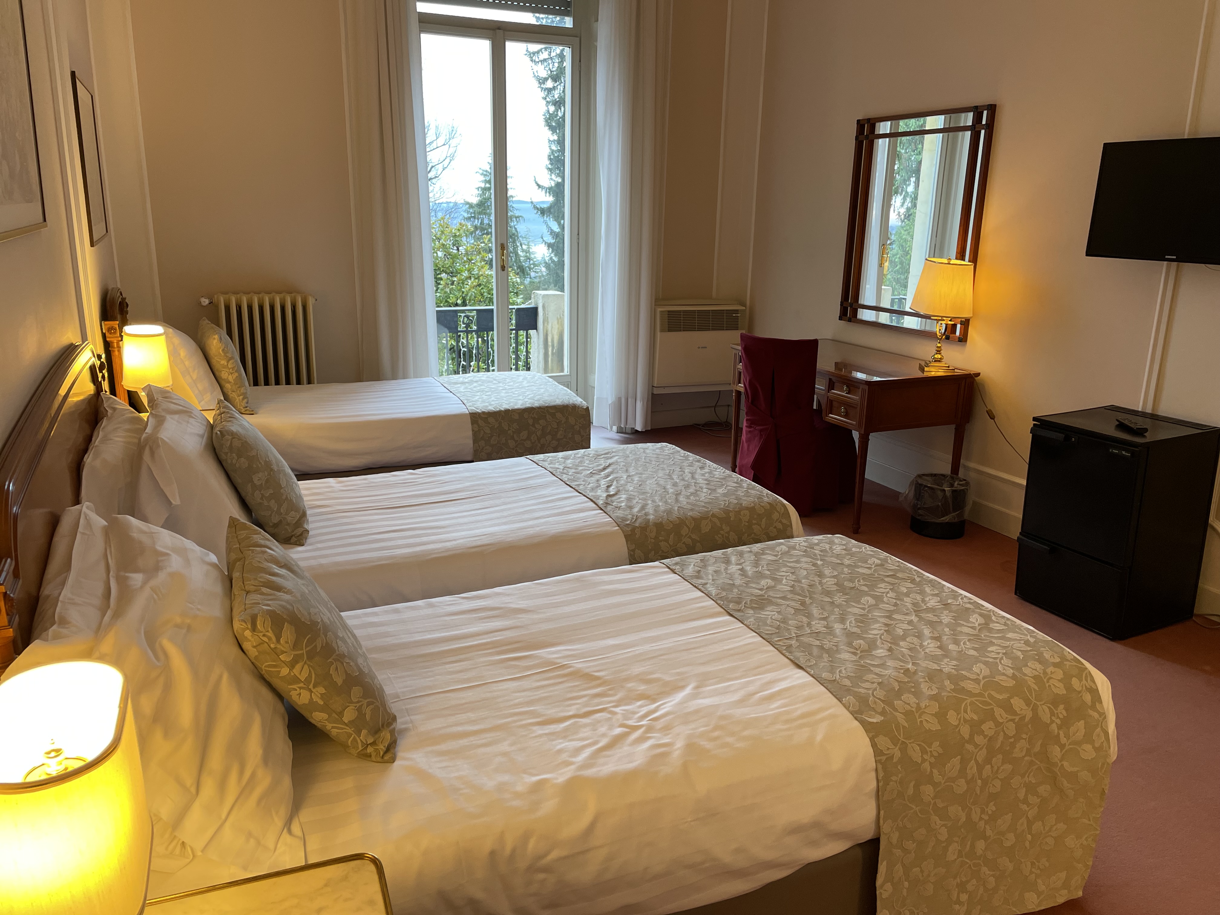 غرفة ثلاثية بإطلالة على البحيرة، Palace Grand Hotel Varese 3/3