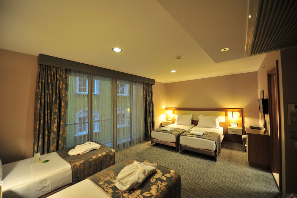 YASMAK COMFORT HOTEL 27/32