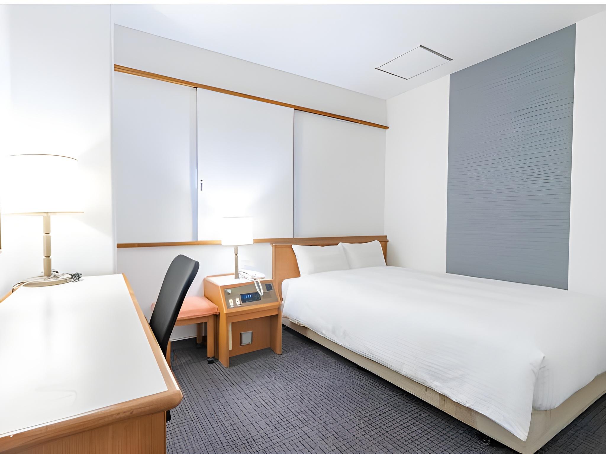 Semi Room, Standard, Semi Double Bed, Smoking
