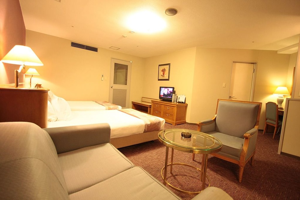 Sendai Hills Hotel 9/37