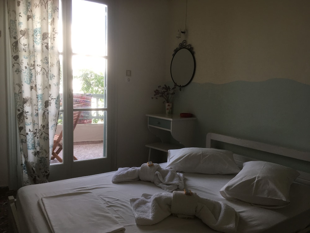 Afrodite Hotel 12/50