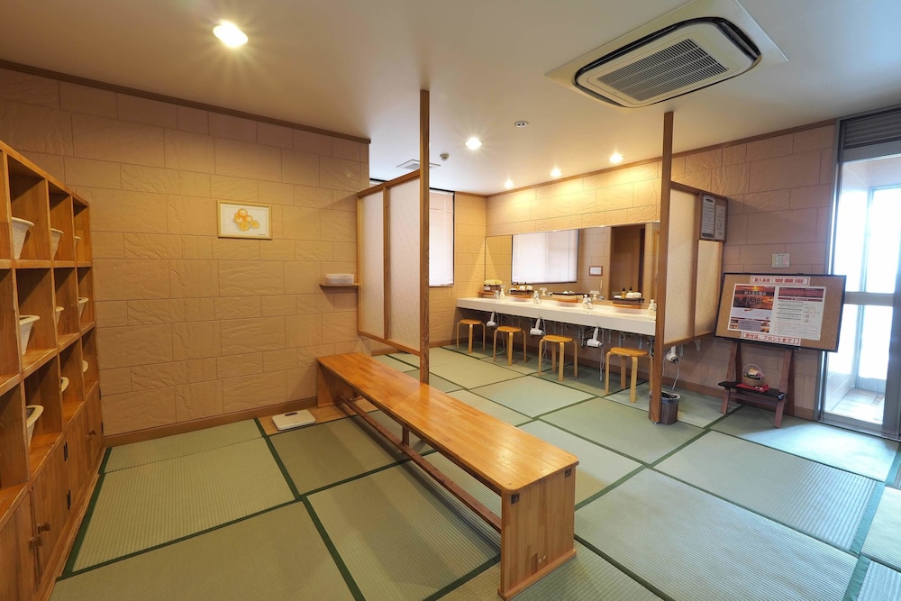 swimming pool spa