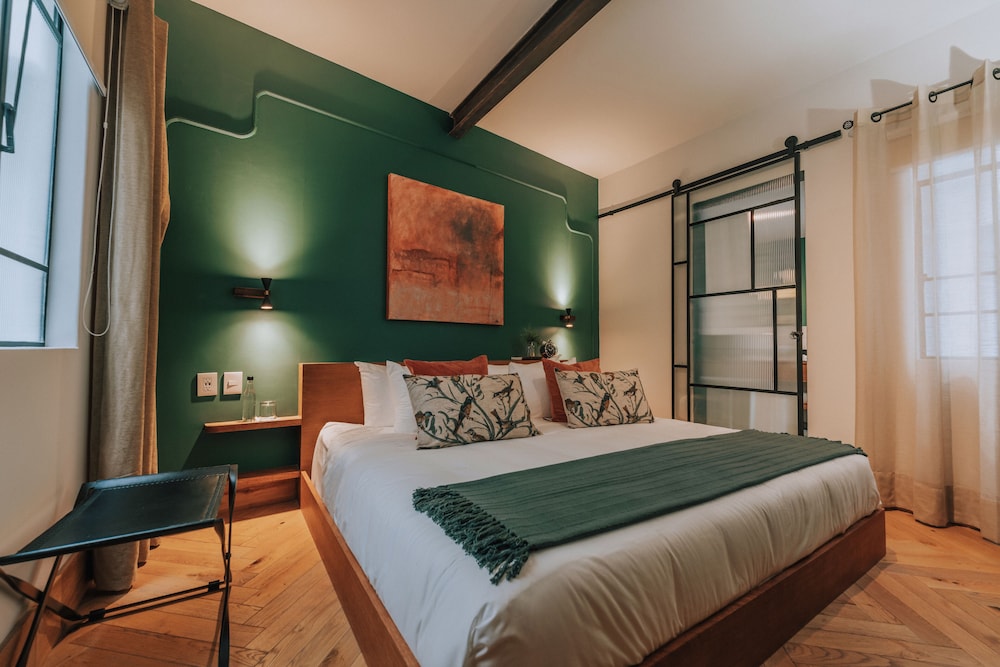 Suite, 1 King and 1 Single Beds, Murphy Bed، Casa Altata 2/10