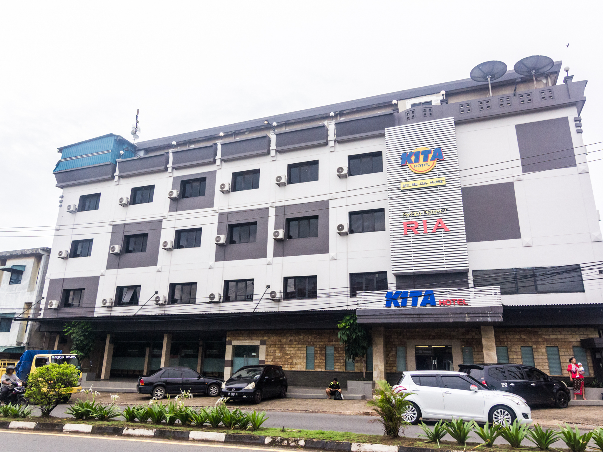 OYO 1896 Kita Hotel 4/50