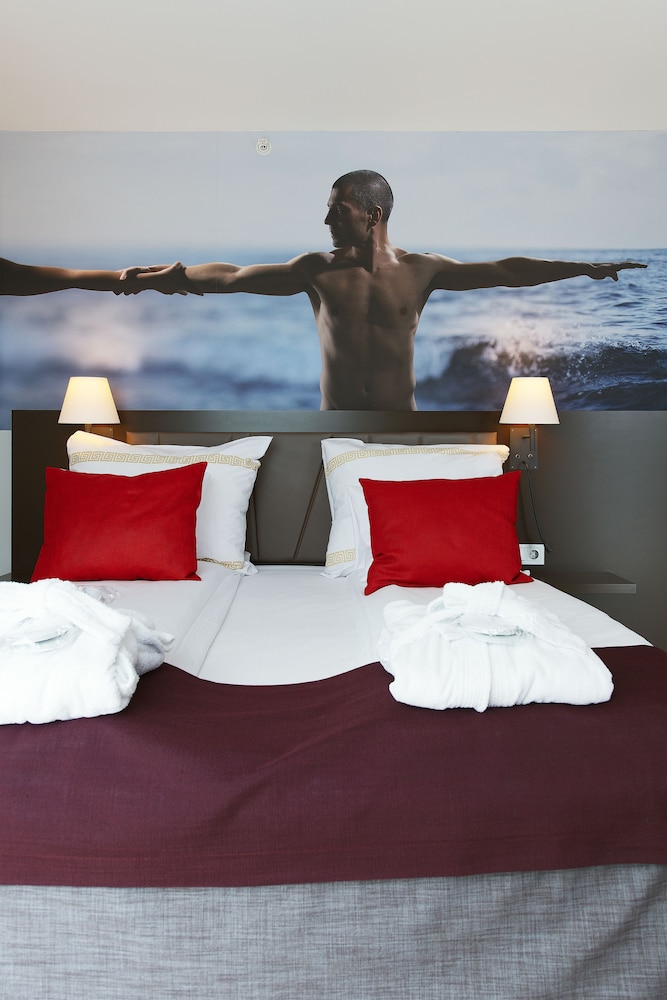 QUALITY HOTEL WATERFRONT 32/47