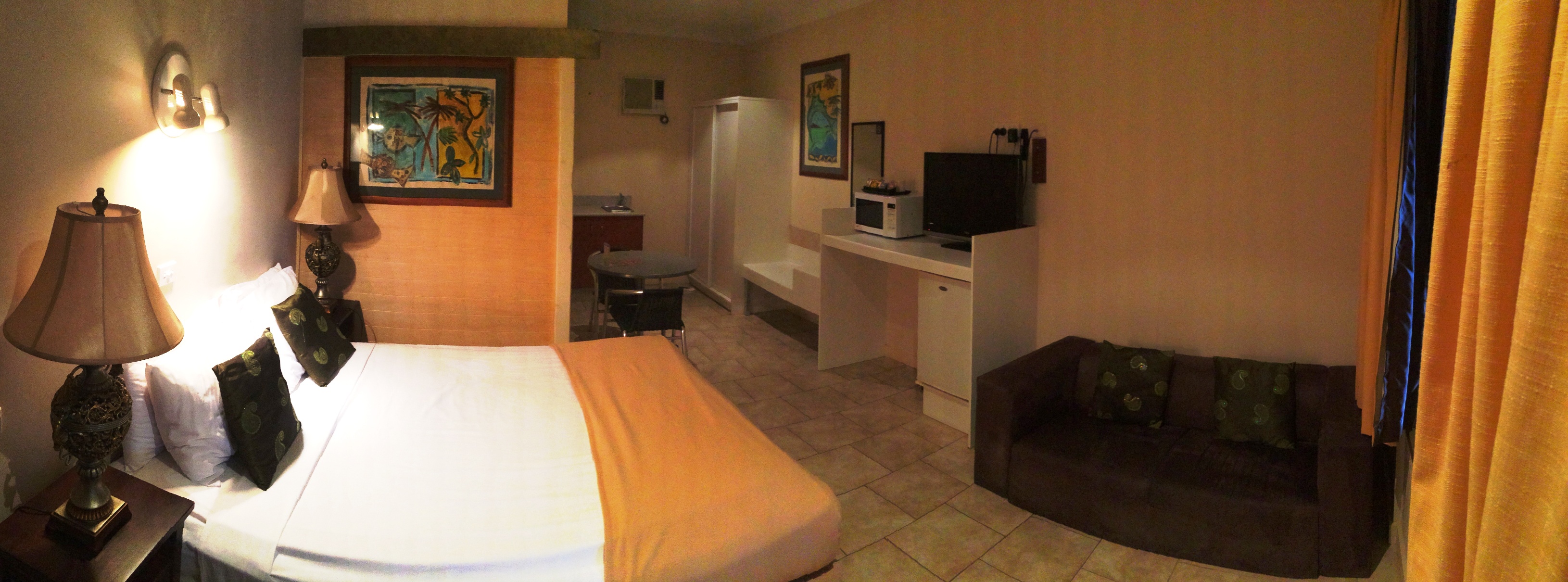Deluxe, Double Bed