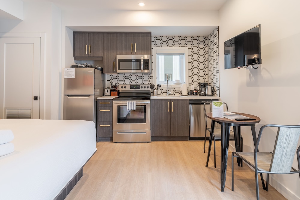 Basecamp Resorts Revelstoke 26/42