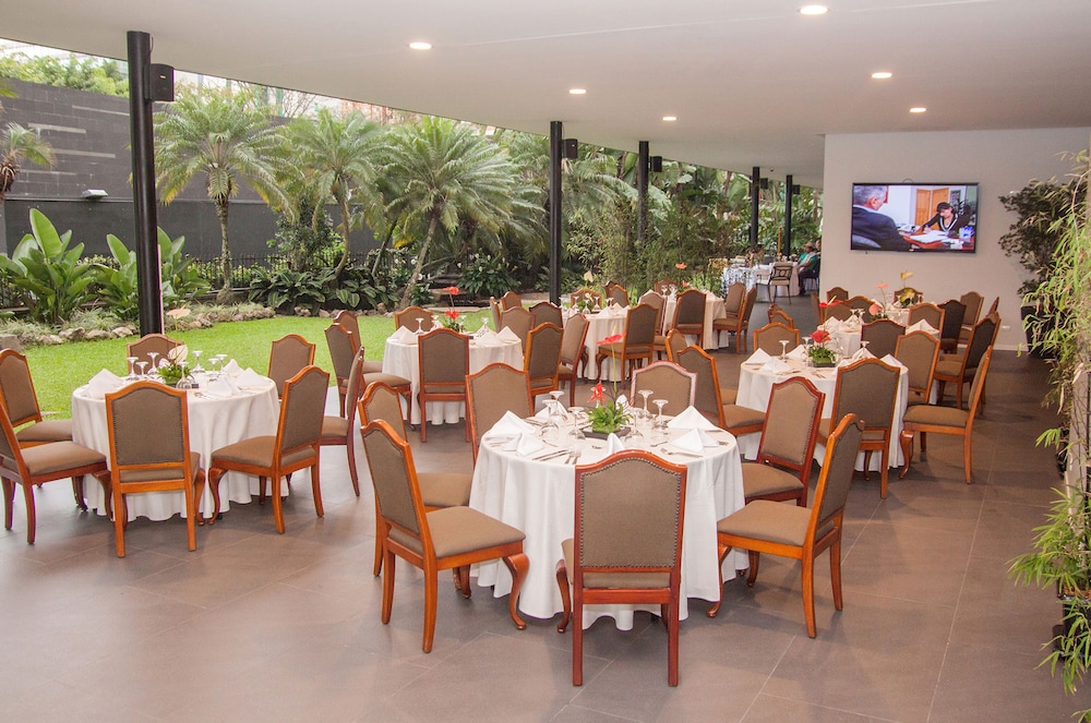 Hotel Poblado Plaza 33/50