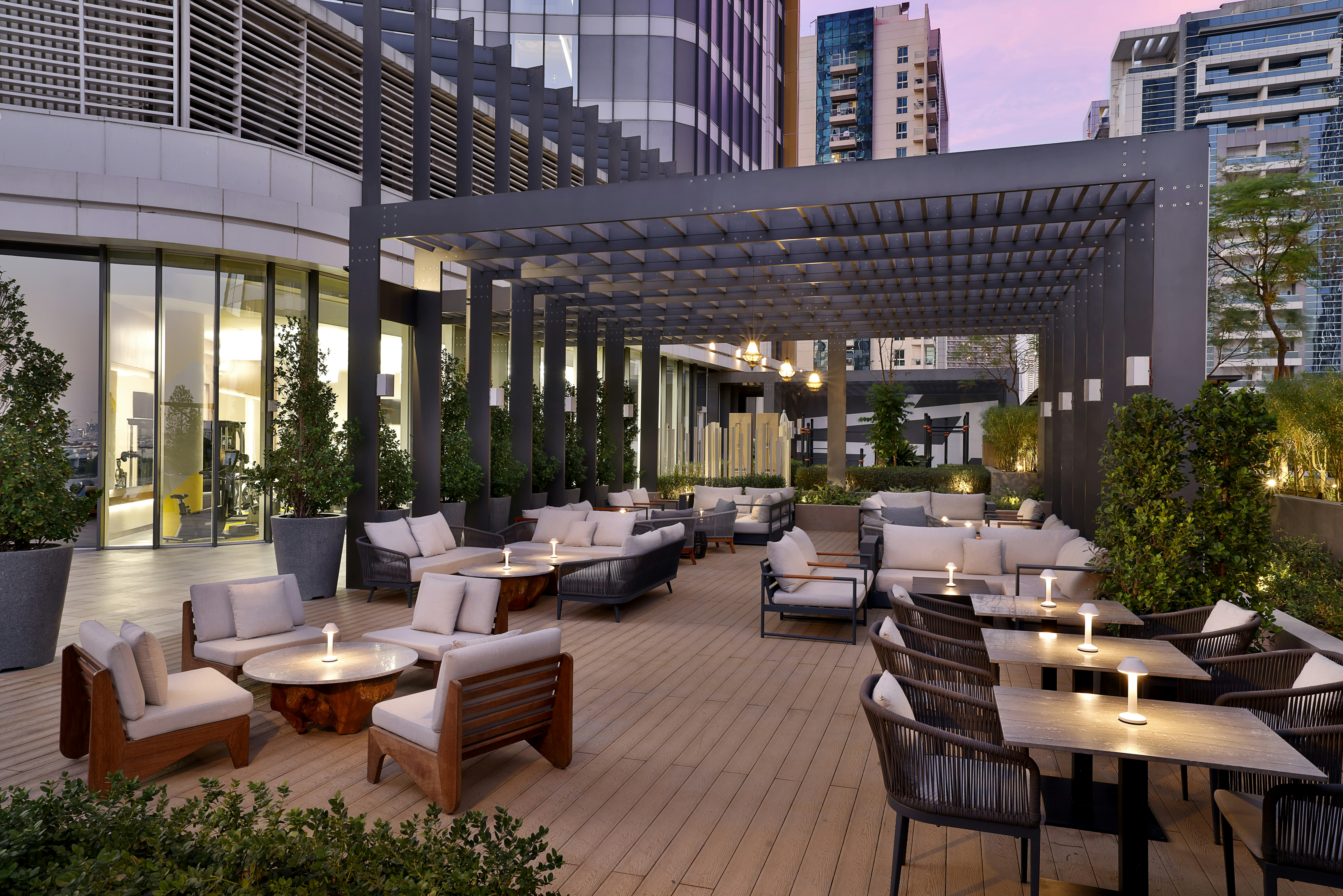 Embassy Suites by Hilton Dubai Business Bay 25/55