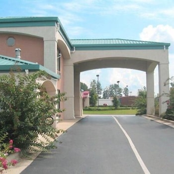 Budget Inn 42/50