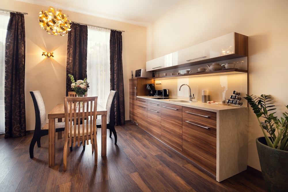 City Residence Apartment Hotel 6/50