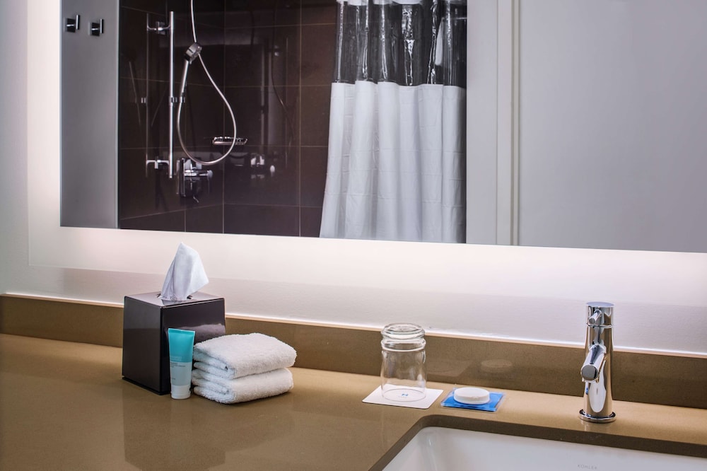 1 BEDROOM, SUITE, ACCESSIBLE