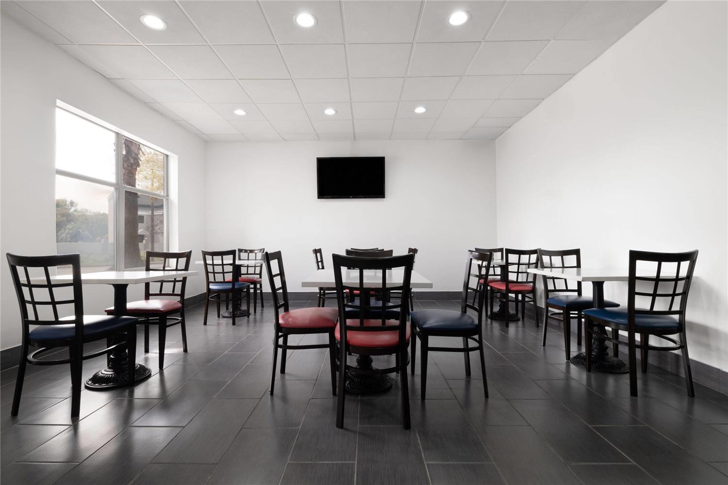 Wingate by Wyndham Savannah Gateway 37/41