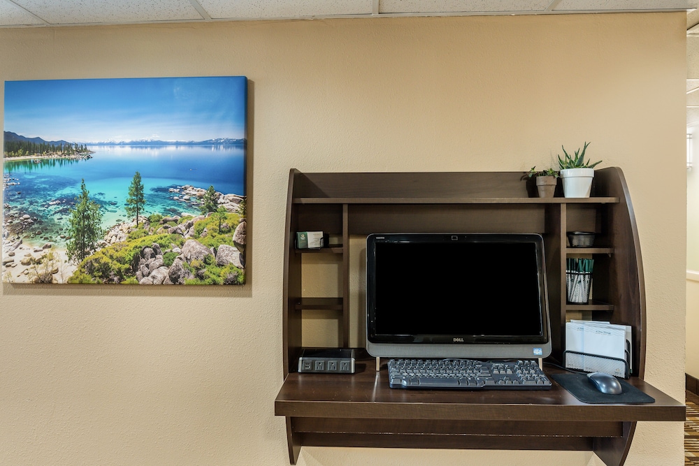 Quality Inn and Suites near NAS Fallon 24/30