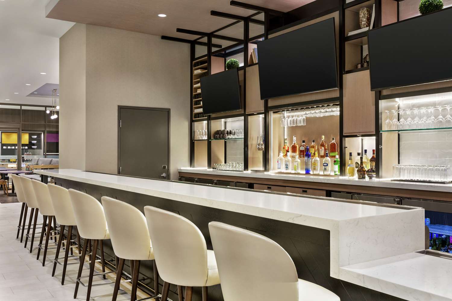 Hilton Garden Inn Nashville West End Avenue 14/24