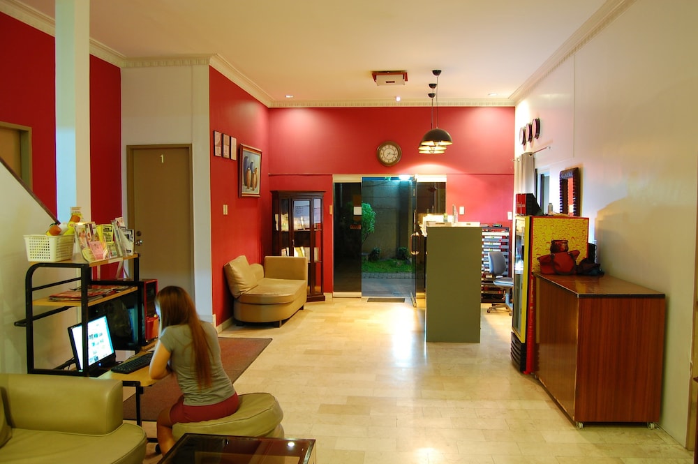 Rumi Apartelle Hotel 15/24