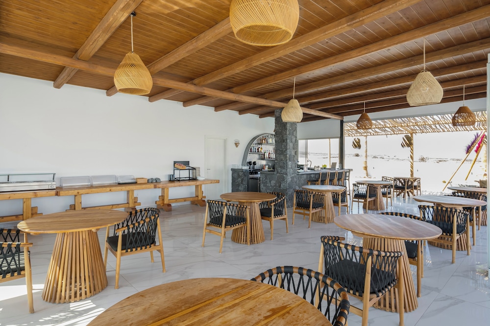 Amethyst Exclusive Suites Oia 58/72
