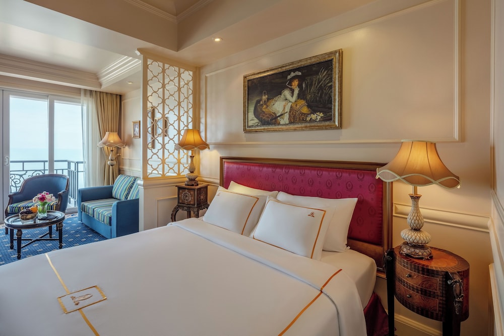 إقامة بسرير كينج بإطلالة على البحر، The Imperial Hotel 2/6