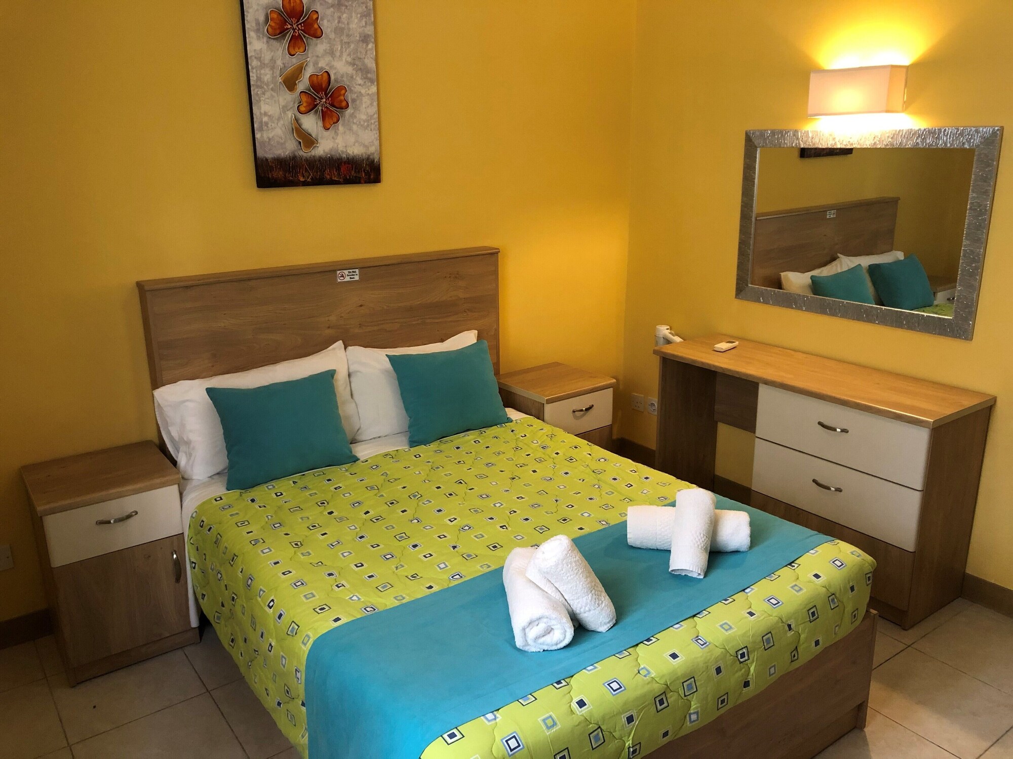 2 BEDROOMS, SUPERIOR, APARTMENT
